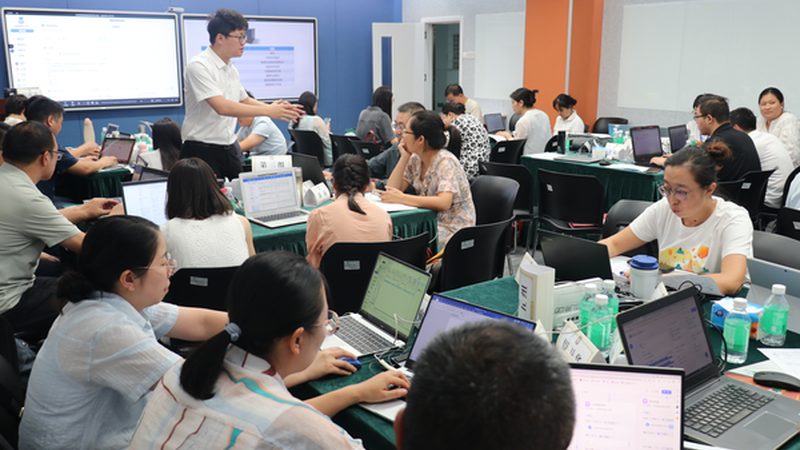少儿编程师资培训，价格背后的考量因素
