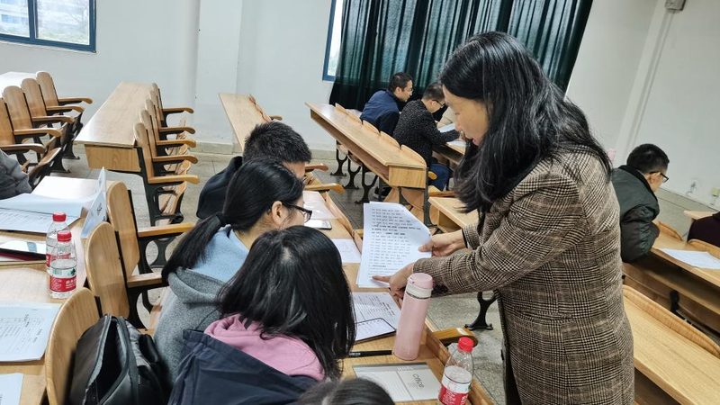 学历提升报名全攻略：时间、科目揭秘