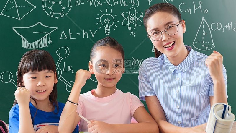 以某机构课程体系为例，该机构推出的《企业培训师资格证考试教材》具备以下特点：